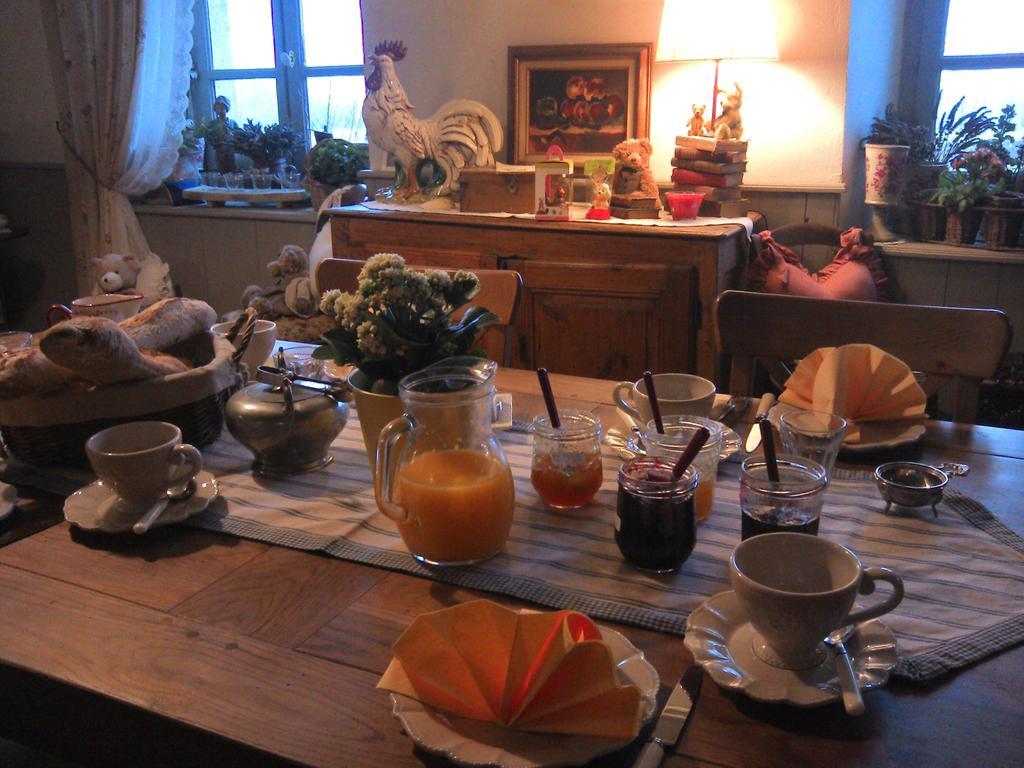 Au Bon Gre D'Hugoline Bed & Breakfast Blanzac  ภายนอก รูปภาพ