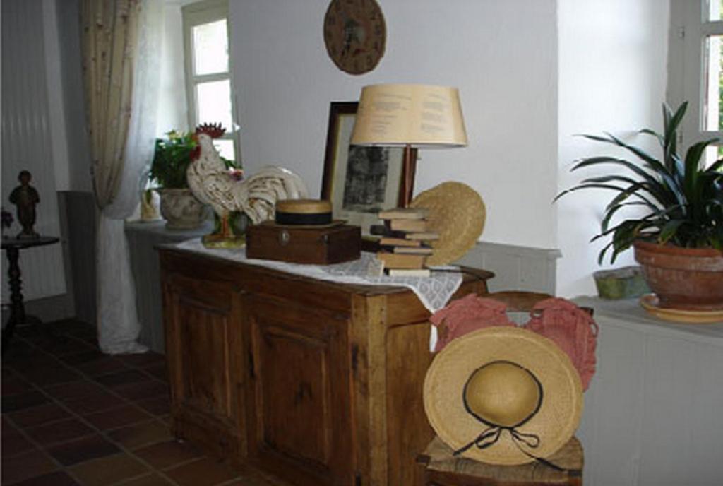Au Bon Gre D'Hugoline Bed & Breakfast Blanzac  ภายนอก รูปภาพ