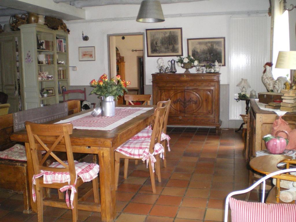 Au Bon Gre D'Hugoline Bed & Breakfast Blanzac  ภายนอก รูปภาพ